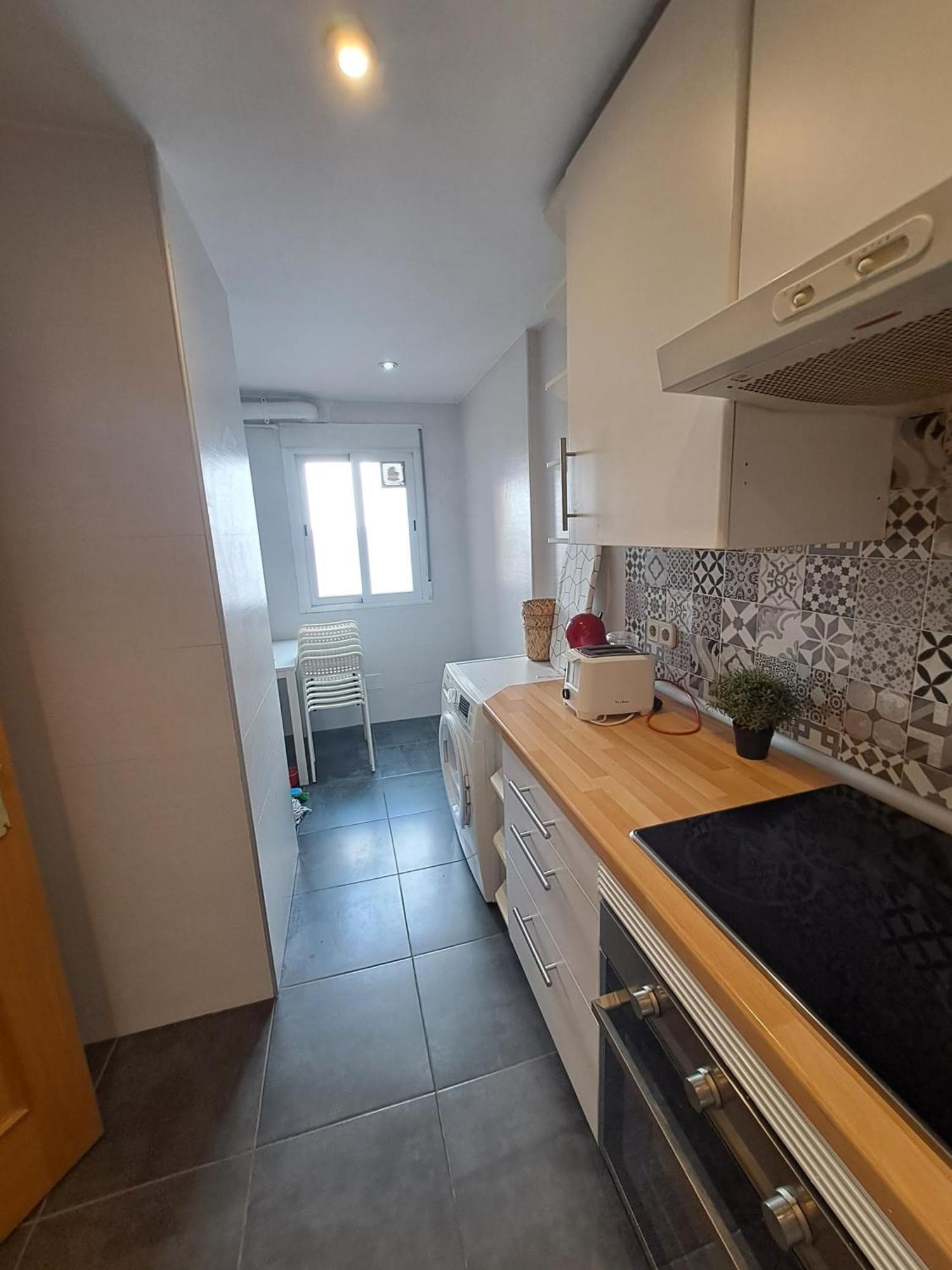 Gasthuis In - Private For Rent In Calle De San Bernabe Madrid