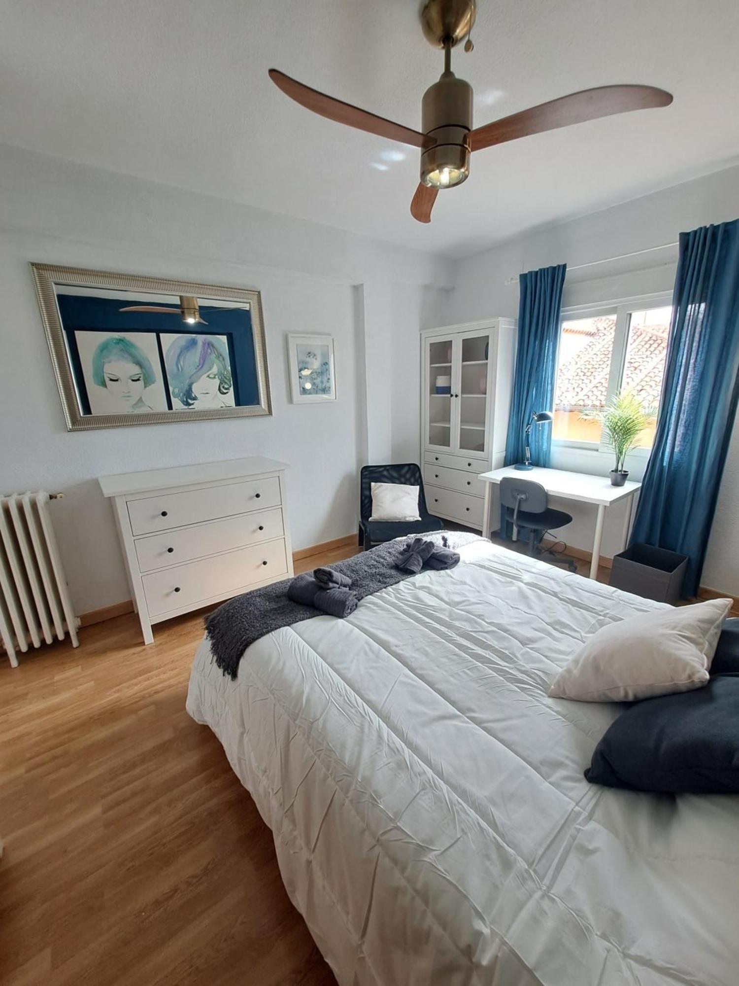 In - Private For Rent In Calle De San Bernabe Gasthof Madrid